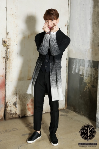 백퍼센트_자켓_비하인드_찬용