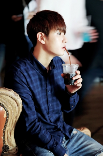 10025_MV_배경화면각_혁진