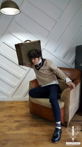 2_조_모델_화보집_난_영웅이다_난영웅이다